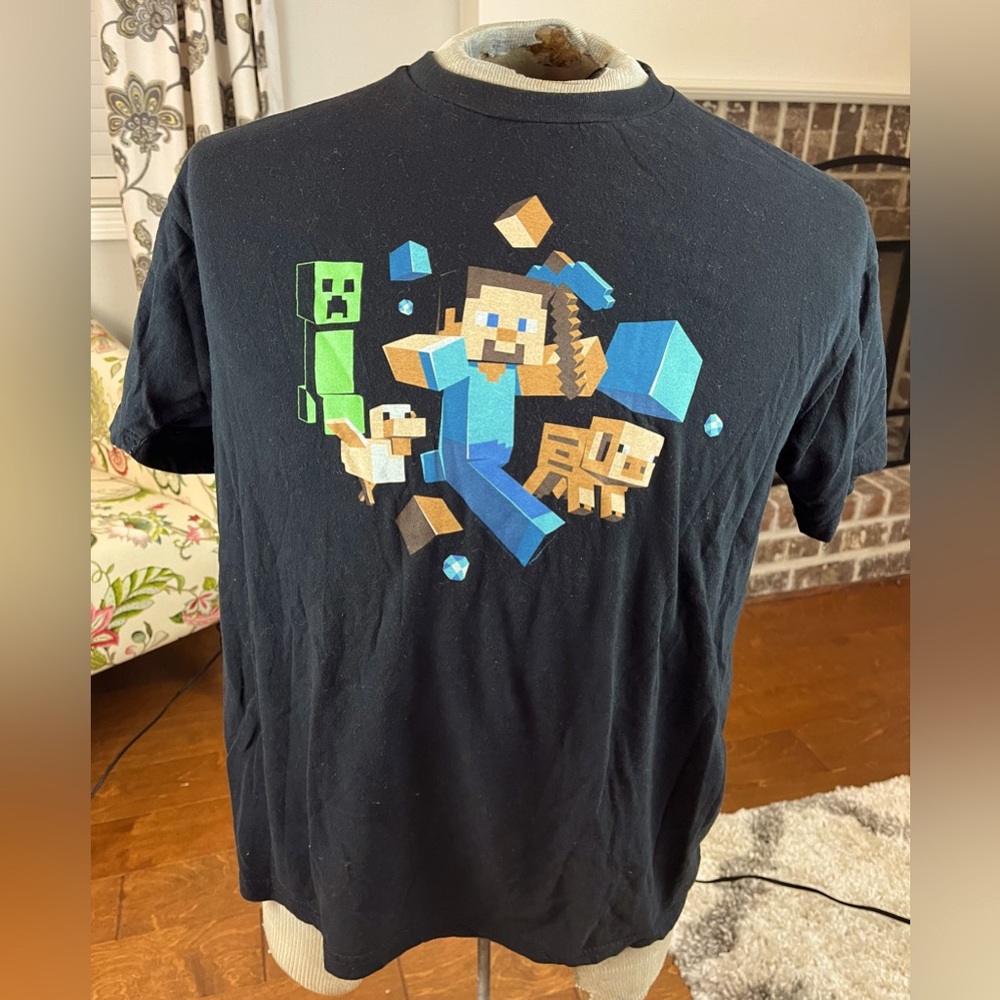 Vintage Mine Craft t-shirt, size Large. Excellent pre-owned condition